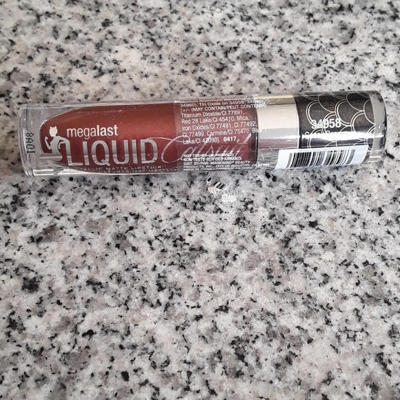 LE MATTE METALLIC LIQUID LIPSTICK in Coral crown - Picture 6 of 10